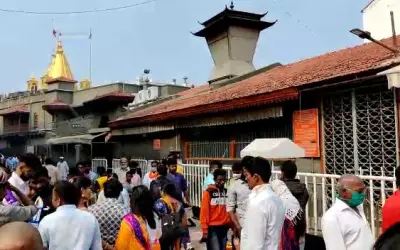Entry of devotees banned in Shirdi Sai Baba temple during night curfew-
