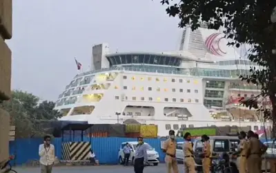 2000 passengers stranded on Mumbai-Goa Cardelia cruise-in24news