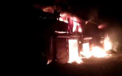 भिवंडी में फिर लगी आग, 17 गोदामों में रखे भंगार के सामान जल कर हुए राख