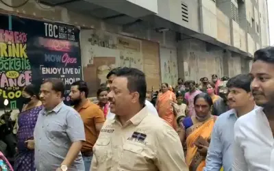 आदिवासी महिलाओं को निशुल्क दिखाया गया फिल्म, मनसे की पहल
