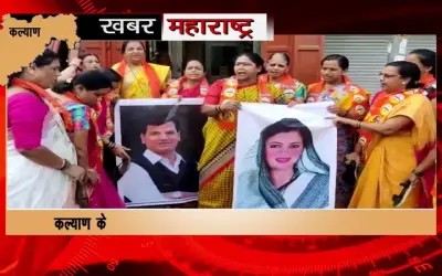 Shiv Sainiks hit a shoe on the statue of Rana couple