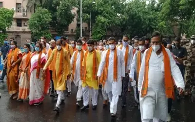 पश्चिम बंगाल में बीजेपी के खेमे में बेचैनी
