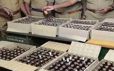 बिहार में 377 कार्टन विदेशी शराब बरामद