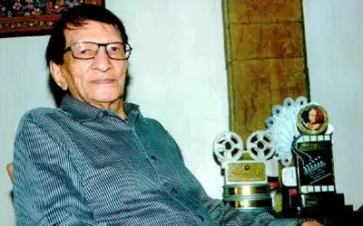 गीतकार योगेश का निधन