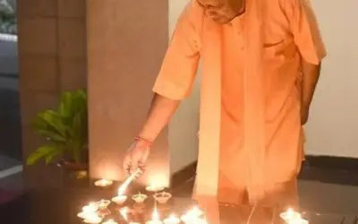 योगी ने की दीप जलाने की अपील