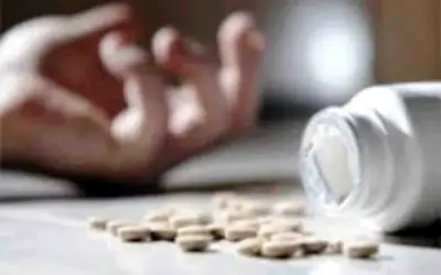 पड़ोसी ने ली पति-पत्नी की जान फिर खाया ज़हर