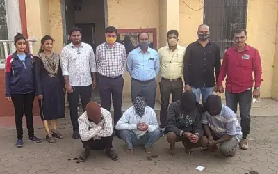 फर्जी तरीके से जमानत दिलाने पर वकील सहित 5 गिरफ्तार