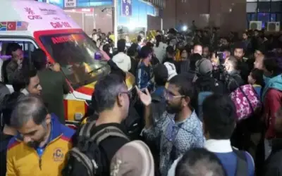 भगदड़ में 18 लोगों की मौत का कौन है जिम्मेदार, प्रशासन की लापरवाही के चलते उमड़ा जनसैलाब ?