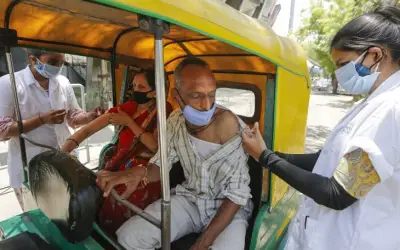 भारत में एक दिन के कोरोना वैक्सीन का आंकड़ा पहुंचा एक करोड़