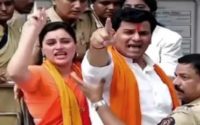 राणा दंपत्ति को बॉम्बे हाई कोर्ट से लगा बड़ा झटका, एआईआर रद्द करने की मांग वाली याचिका ख़ारिज