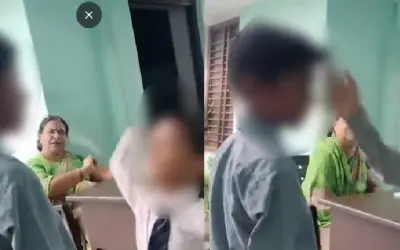 स्कूल टीचर की बेरहमी, पहाड़ा याद नहीं हुआ तो घंटो तक छात्र को पिटवाया