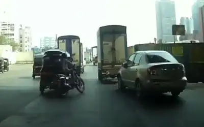 ऑटो रिक्शा चालक की गुंडई कैमरे में कैद !