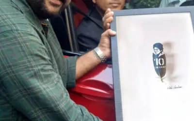 पक्षियों के पंख पर कल्पना को आकार देते हैं नीलेश चौहान