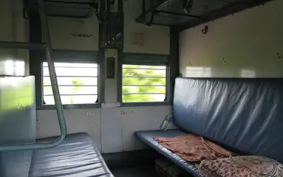 रेलवे में लोअर बर्थ के लिए लगेंगे 50 रुपए अतिरिक्त