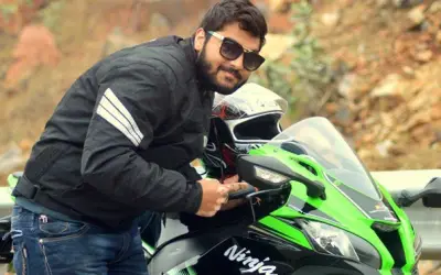 पांच लाख की बाइक ने ली पांच मिनट में जान !