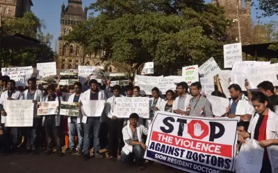 बॉम्बे हाईकोर्ट ने डॉक्टरों को तुरंत अपनी ड्यूटी पर लौटने को कहा 