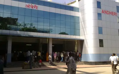 जख्मी महिला को लगे 27 टांके, रेलवे ने कहा मामूली चोट