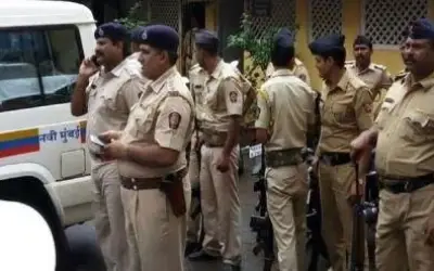शक के चलते पति ने पत्नी और बेटे को उतारा मौत के घाट !