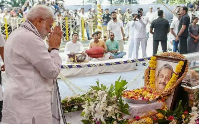 पंचतत्व में विलीन हुए पर्रिकर