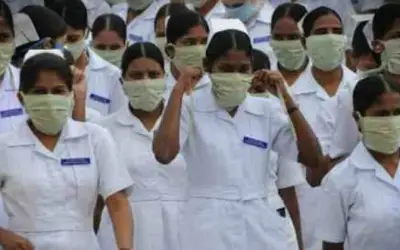 पश्चिम बंगाल से काम छोड़कर बड़ी संख्या में नर्स अपने घर वापस जा रही हैं