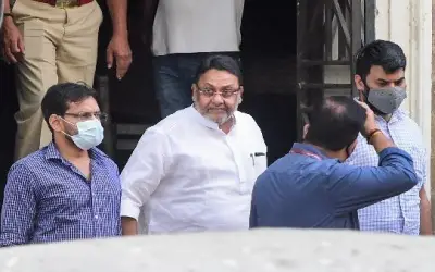 नवाब मलिक की बढ़ी मुश्किलें, अदालत ने ख़ारिज की जमानत याचिका