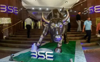 उच्चतम ऊंचाई पर पहुंचा शेयर बाजार