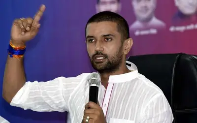 बिहार में चिराग तले अंधेरा