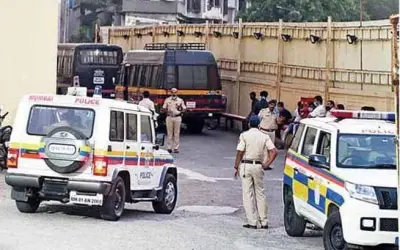 मातोश्री पर मुख्यमंत्री उद्धव ठाकरे के सुरक्षाकर्मी कोरोना पॉजीटिव
