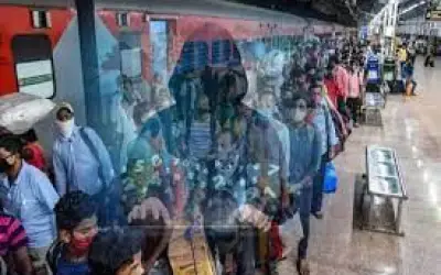 अब हैकर्स ने रेलवे के सर्वर में सेंध लगाकर  चुराई तीन करोड़ पैसेंजर्स की निजी जानकारियां
