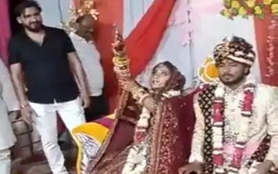 शादी में दुल्हन ने की जमकर फायरिंग