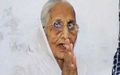 पीएम की मां हीरा बा ने भी डाला वोट
