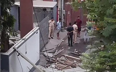 छबीलदास इंग्लिश मीडियम स्कूल में हुआ सिलेंडर ब्लास्ट, तीन लोग घायल
