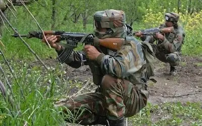 श्रीनगर मुठभेड़ में तीन आतंकवादी ढेर
