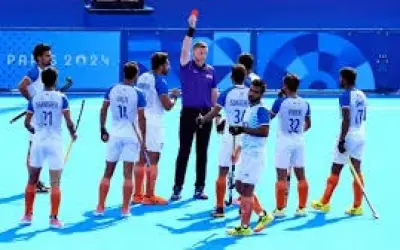 भारतीय हॉकी टीम को सेमीफाइनल से पहले बड़ा झटका, अमित रोहिदास पर लगा बैन