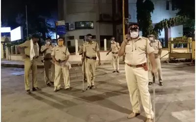 कोरोना से महाराष्ट्र में दो पुलिसकर्मियों की मौत