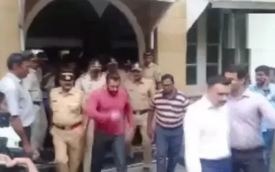 जान से मारने की धमकी के बाद सलमान खान ने की मुंबई के पुलिस कमिश्नर से मुलाक़ात