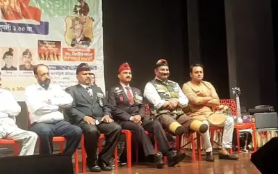 विजय दिवस : भूतपूर्व सैनिकों का किया गया सम्मान