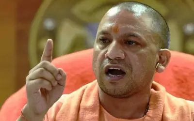 सरकारी कर्मचारियों को यूपी में सुबह 9 बजे पहुंचने के दिए सीएम योगी ने निर्देश